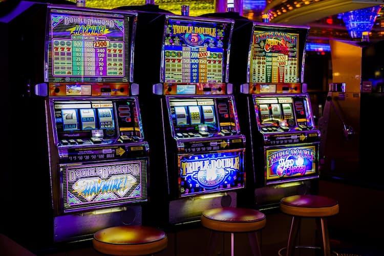 The Best Time To Play Slots at Casino Sites Online or Offline - 2025 5 The Best Time To Play Slots at Casino Sites Online or Offline - 2025